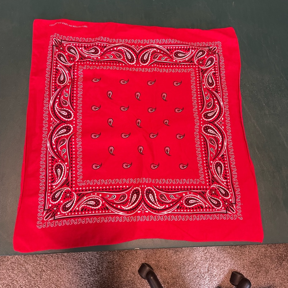 100% cotton paisley Bandana color red and white.